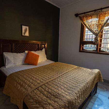 Safari Adventures-House Bed & Breakfast Arusha Exterior photo