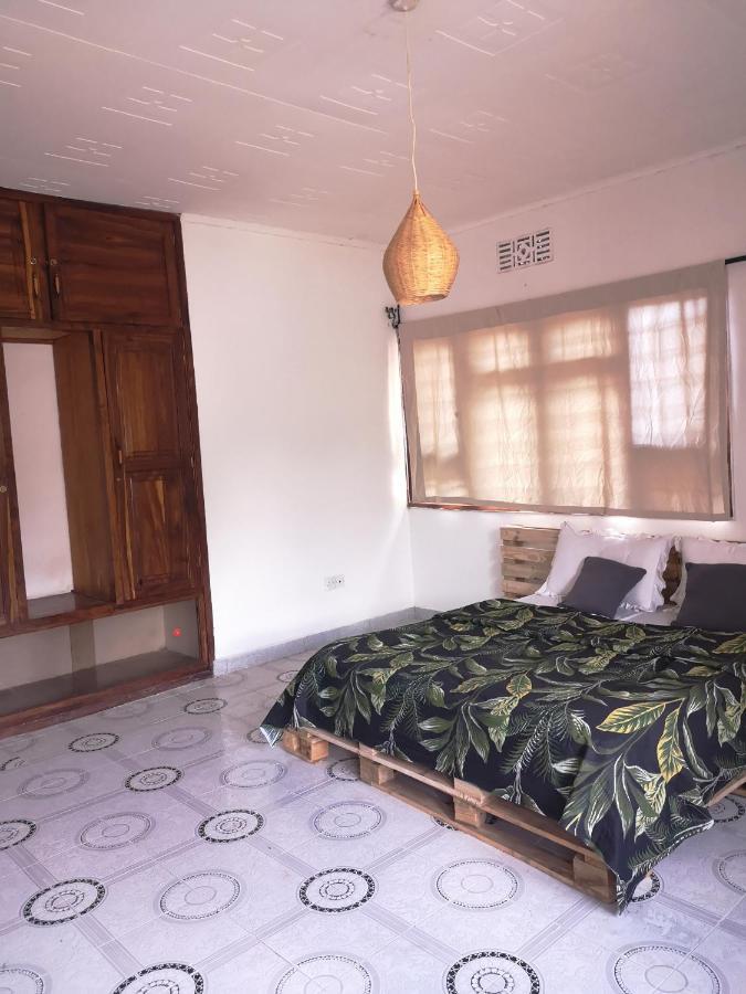 Safari Adventures-House Bed & Breakfast Arusha Exterior photo