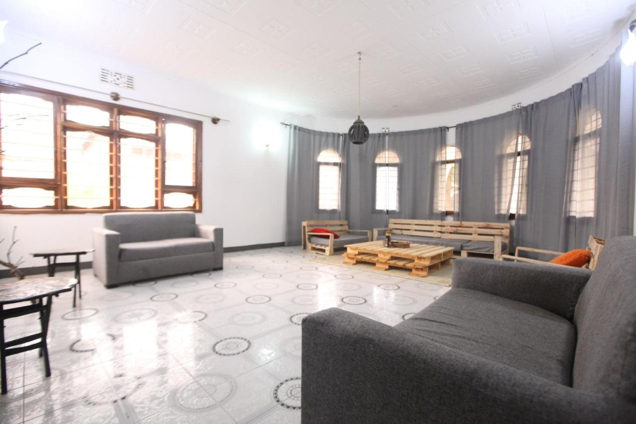 Safari Adventures-House Bed & Breakfast Arusha Exterior photo