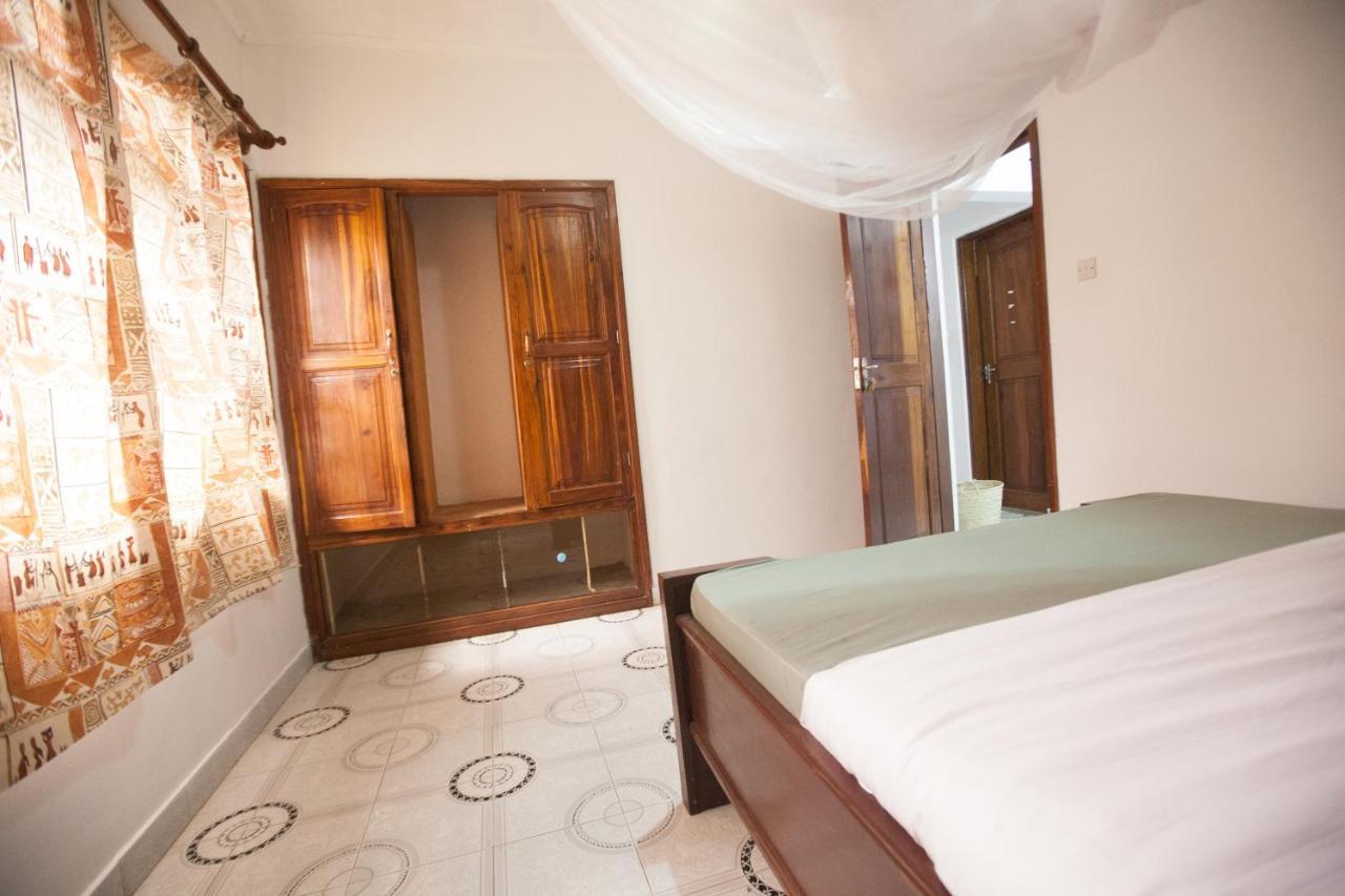 Safari Adventures-House Bed & Breakfast Arusha Exterior photo
