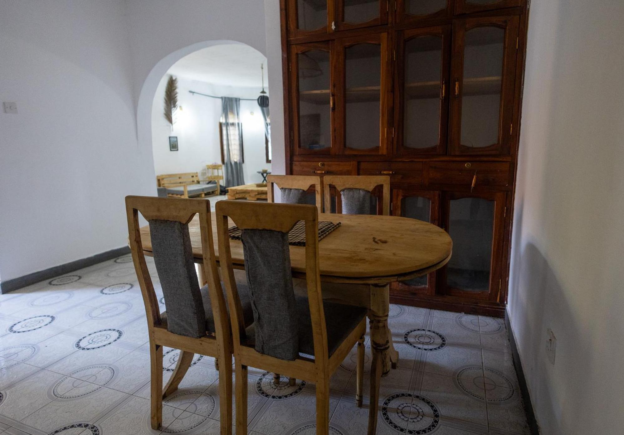 Safari Adventures-House Bed & Breakfast Arusha Exterior photo