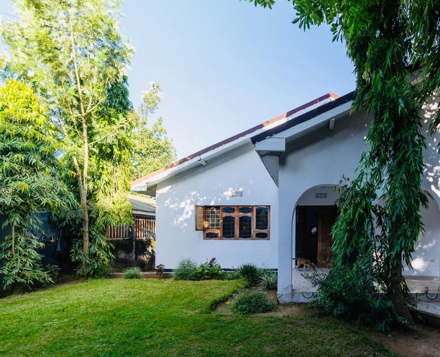 Safari Adventures-House Bed & Breakfast Arusha Exterior photo