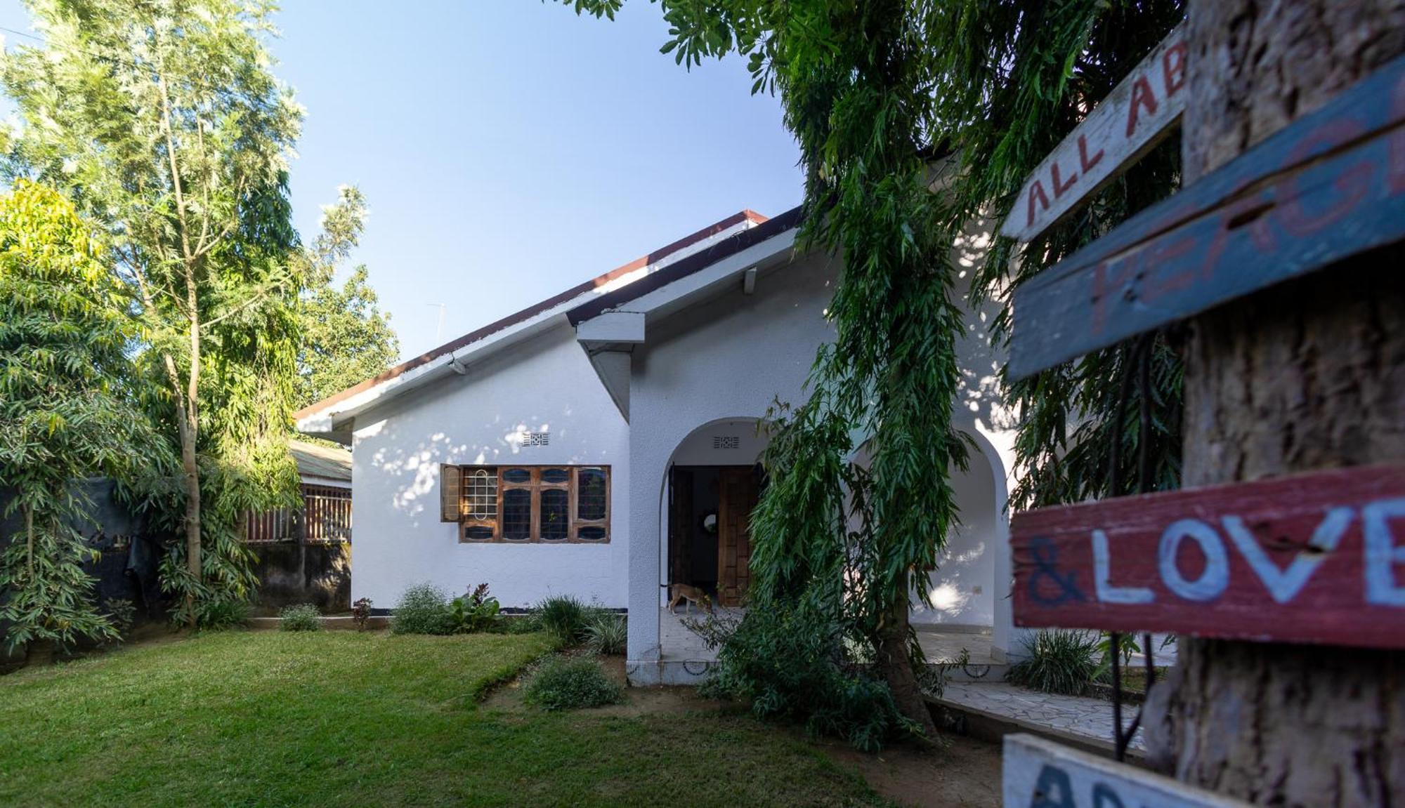 Safari Adventures-House Bed & Breakfast Arusha Exterior photo